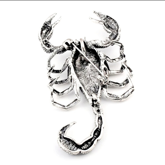 Silver plated black-and-blue scorpion  Necklace/brooch - Picture 3 of 15